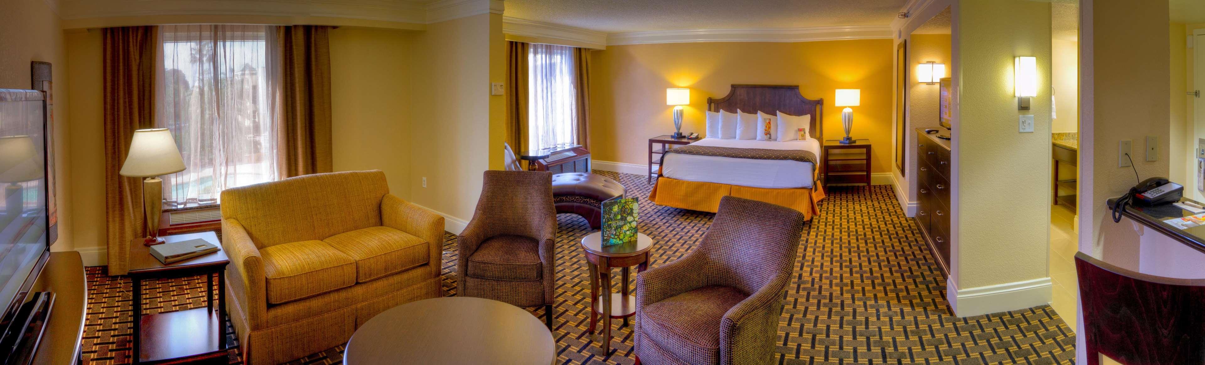 Williamsburg Rosen Plaza Hotel Orlando Convention Center מראה חיצוני תמונה