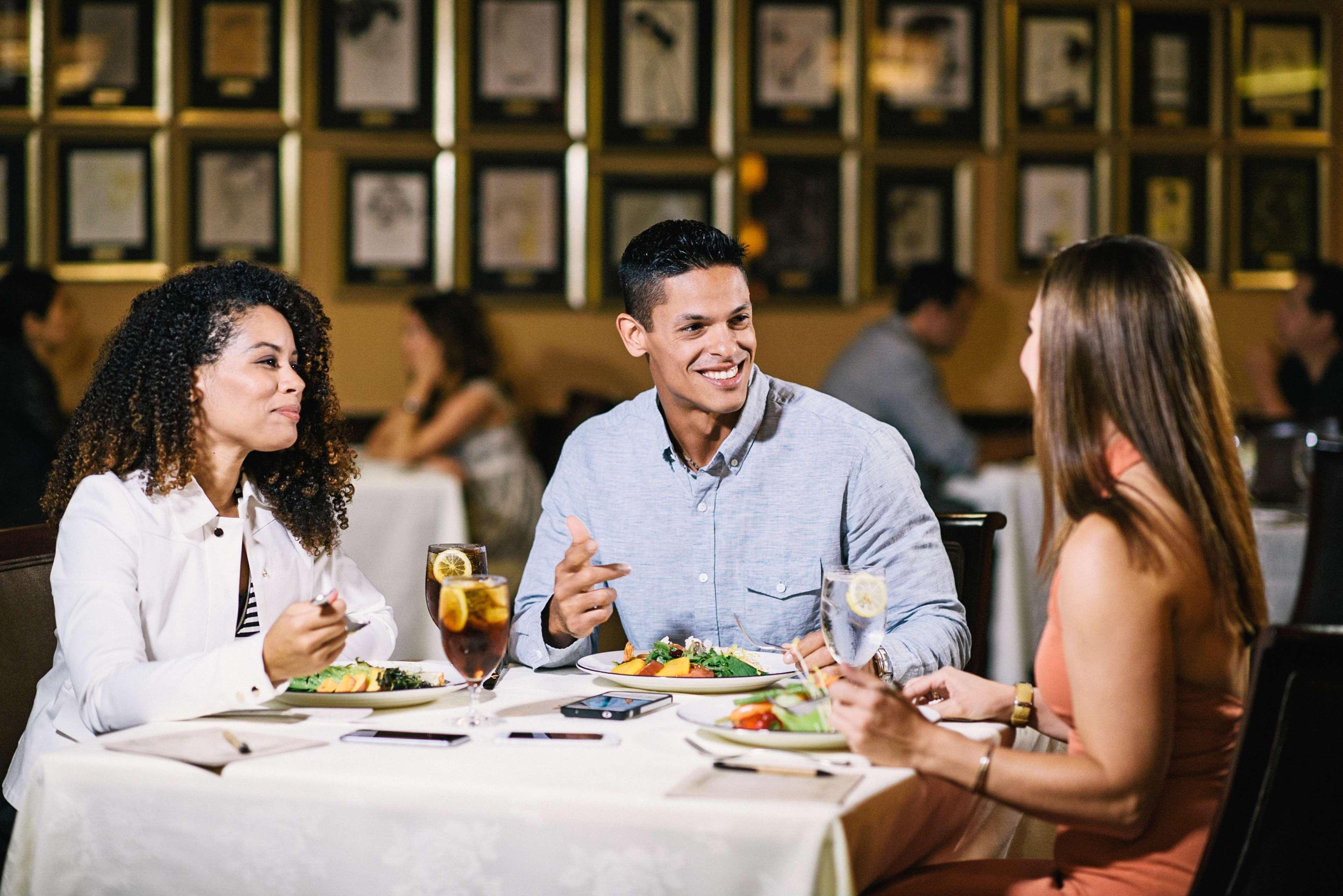 Williamsburg Rosen Plaza Hotel Orlando Convention Center מראה חיצוני תמונה